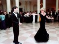 Povestea rochiei in care Printesa Diana a dansat cu John Travolta